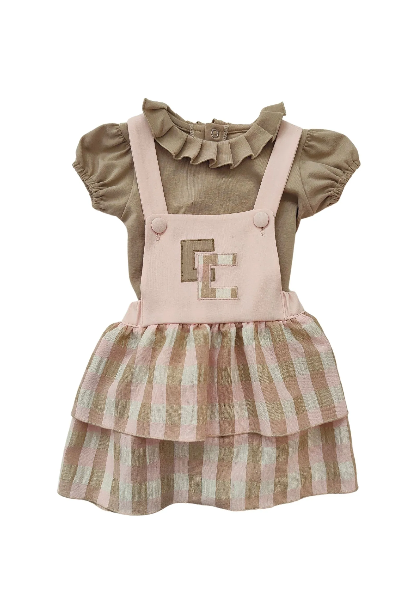 colori chiari  salopette con t-shirt rosa